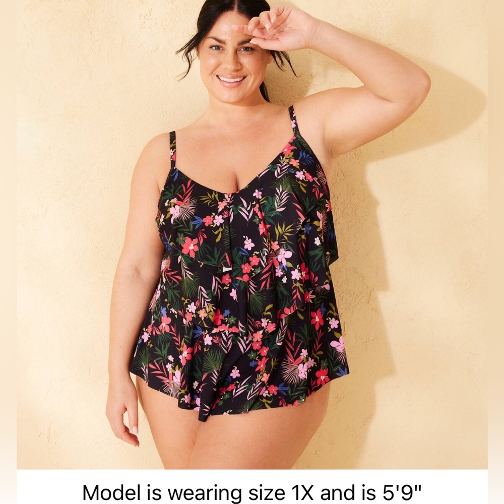 Women’s Swimwear Floral Tiered Tankini Top Size 1X 17-18 NWT